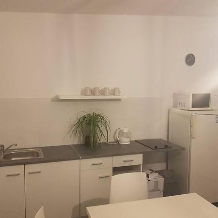 Macey Petite Maison Au Calme公寓 外观 照片